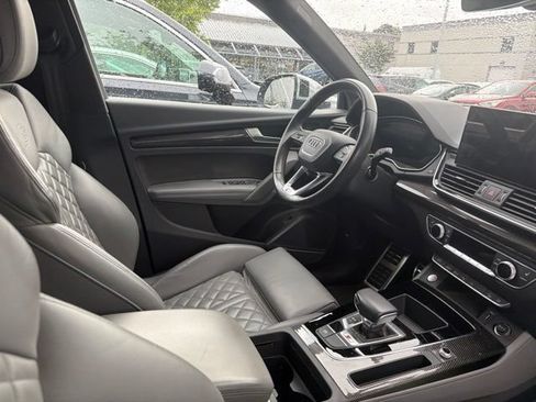 Used 2023 Audi SQ5 Prestige w/ Prestige Package AWD/4WD image 12