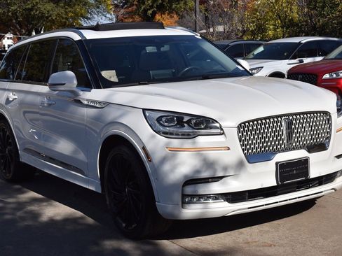 Used 2022 Lincoln Aviator Reserve w/ Equipment Group 201A image 4