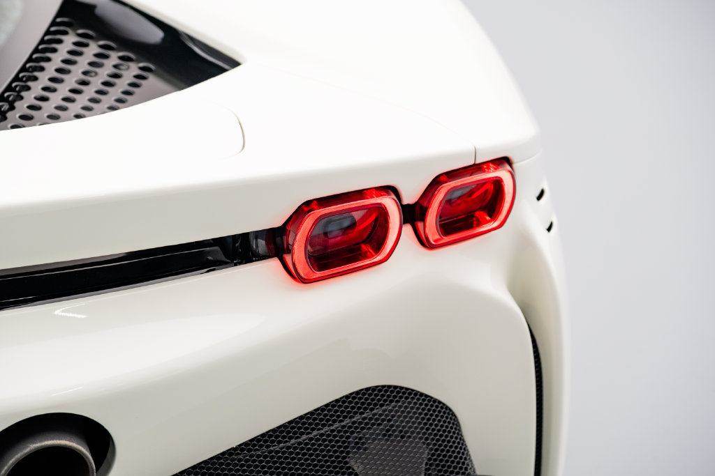 Used 2021 Ferrari SF90 Stradale AWD/4WD image 27