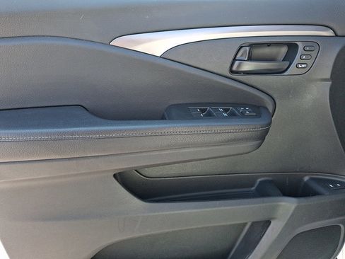 Used 2023 Honda Passport EX-L image 12