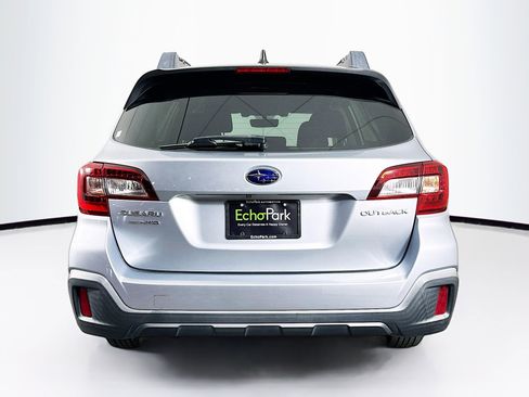 Used 2019 Subaru Outback 2.5i Premium image 7