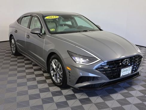 Used 2023 Hyundai Sonata SEL FWD image 1