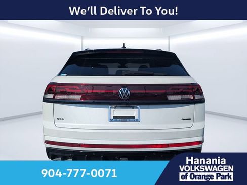 New 2026 Volkswagen Atlas Cross Sport SEL R-Line AWD/4WD image 4