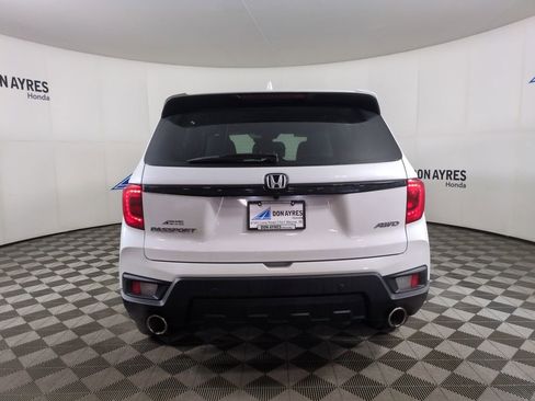 Certified 2024 Honda Passport EX-L image 5