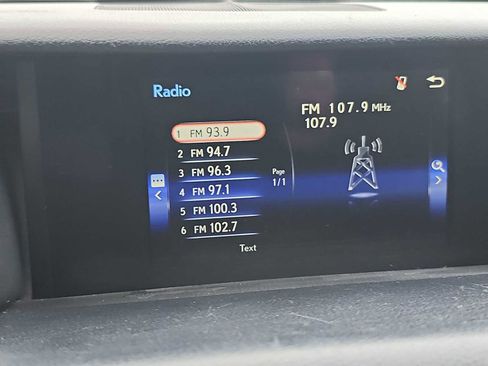 Used 2017 Lexus IS 200t image 17