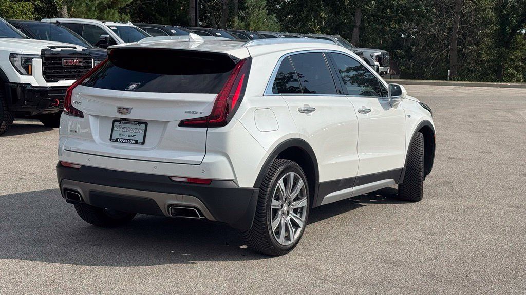 Used 2019 Cadillac XT4 Premium Luxury w/ Driver Assist Package AWD/4WD image 2