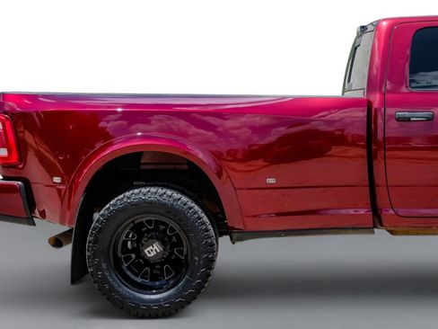 Used 2024 RAM 3500 Tradesman w/ Chrome Appearance Group AWD/4WD image 7