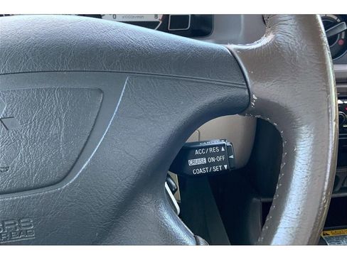 Used 2004 Mitsubishi Montero Sport XLS image 21