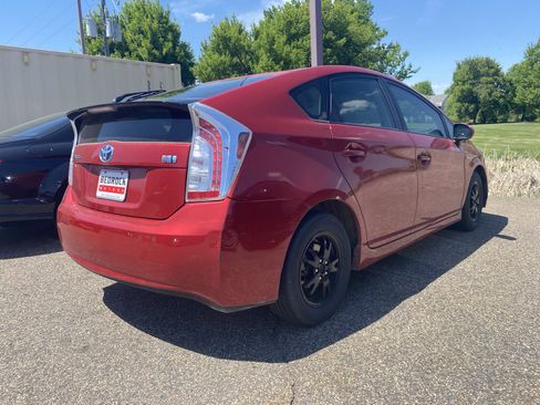 Used 2014 Toyota Prius Two FWD image 2