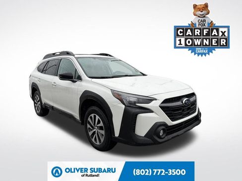 Used 2023 Subaru Outback Premium image 1