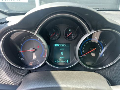 Used 2016 Chevrolet Cruze LT FWD image 9