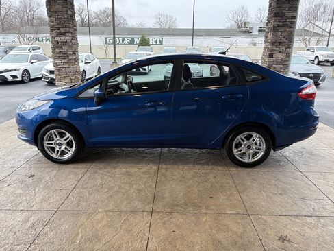 Used 2019 Ford Fiesta SE image 9