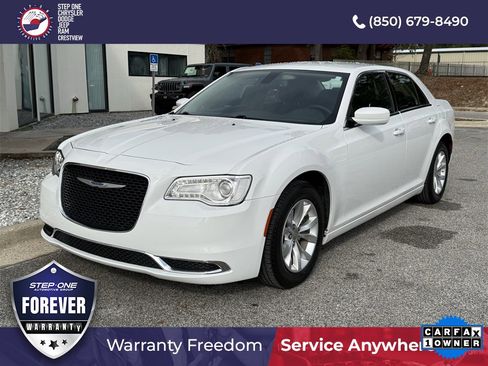 Used 2022 Chrysler 300 Touring image 9