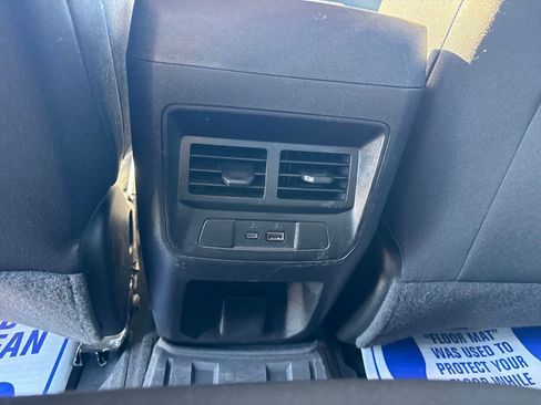 Used 2024 GMC Canyon Elevation w/ Convenience Package image 42