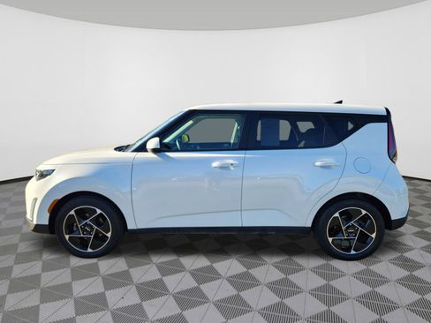 Used 2023 Kia Soul EX image 5