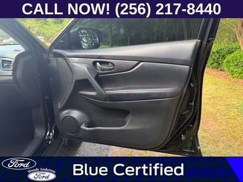 Used 2020 Nissan Rogue S FWD image 26