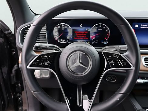 Used 2025 Mercedes-Benz GLE 350 4MATIC image 32