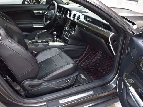 Used 2016 Ford Mustang Premium image 18