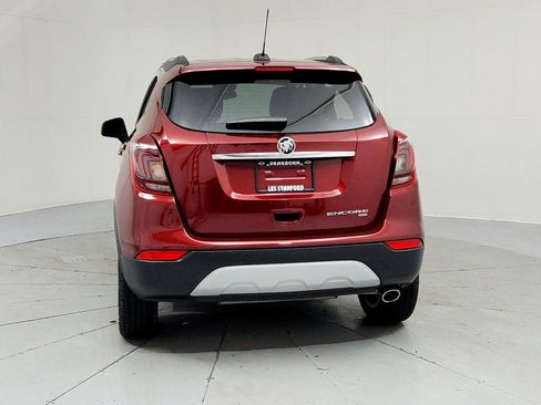 Certified 2022 Buick Encore Preferred AWD/4WD image 4