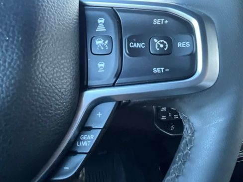 Used 2025 RAM 1500 Big Horn AWD/4WD image 17