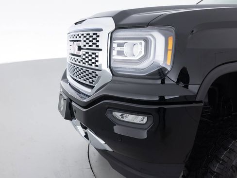 Used 2017 GMC Sierra 1500 Denali w/ Denali Ultimate Package AWD/4WD image 15