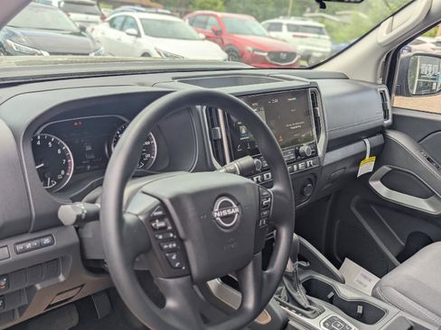 New 2026 Nissan Frontier SV AWD/4WD image 18