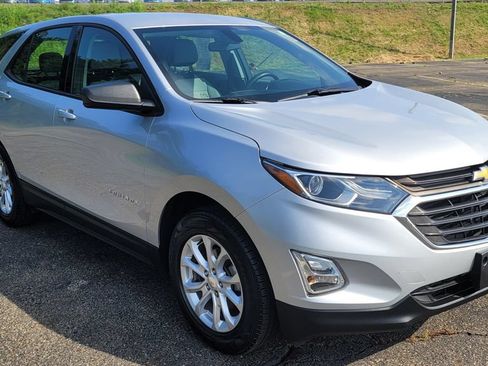 Used 2018 Chevrolet Equinox LS w/ LPO, Protection Package FWD image 2