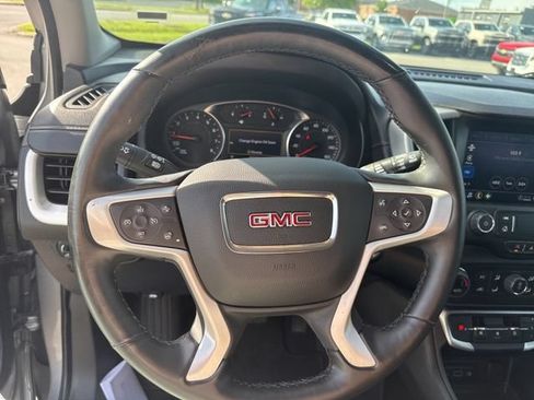 Used 2024 GMC Terrain SLT AWD/4WD image 16