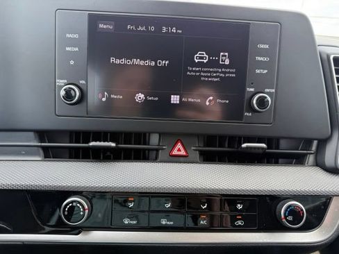 Used 2024 Kia Sportage LX AWD/4WD image 30