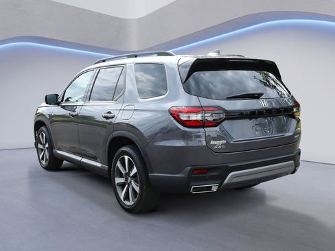 Used 2025 Honda Pilot Elite image 5