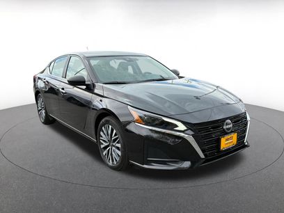 Used 2025 Nissan Altima 2.5 SV