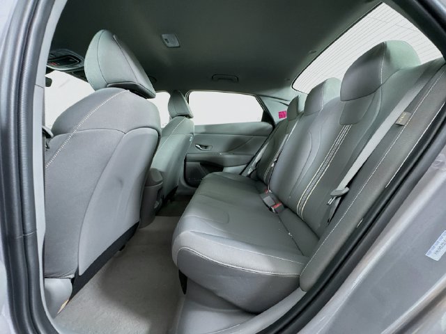 New 2025 Hyundai Elantra SEL FWD image 37