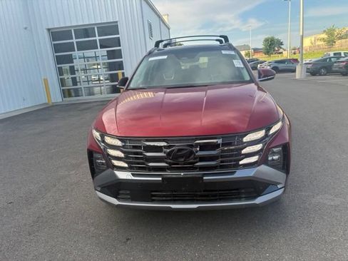 Used 2025 Hyundai Tucson Limited AWD/4WD image 4
