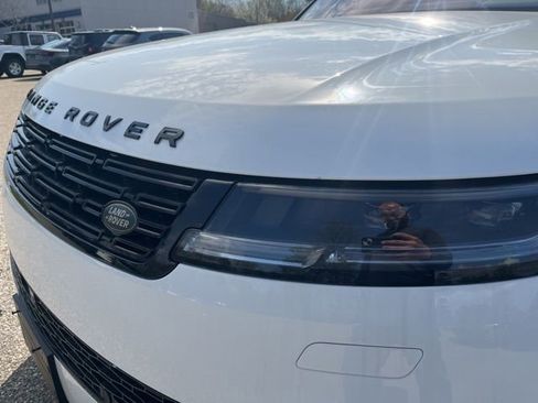Used 2023 Land Rover Range Rover Sport SE AWD/4WD image 13