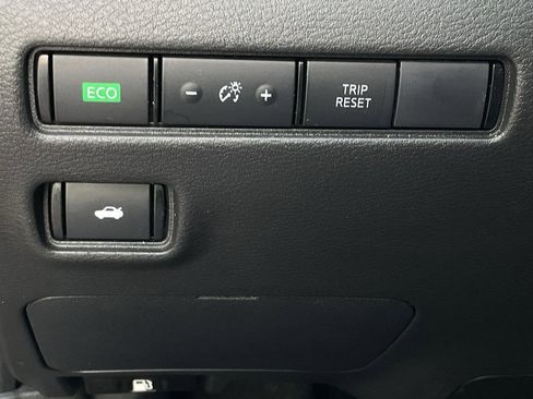 Used 2025 Nissan Sentra S image 25