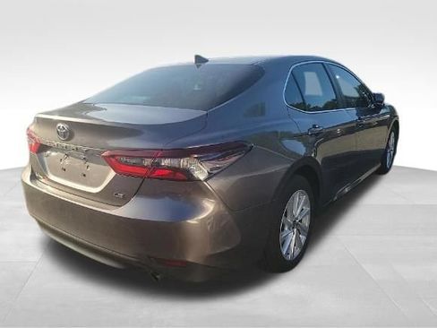 Used 2023 Toyota Camry LE w/ Convenience Package FWD image 4