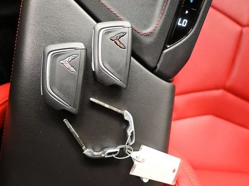 Used 2024 Chevrolet Corvette Stingray Convertible w/ 1LT RWD image 9