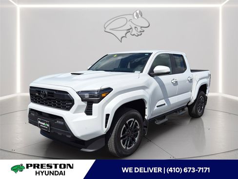 Used 2024 Toyota Tacoma TRD Sport w/ TRD Sport Upgrade Package AWD/4WD image 1