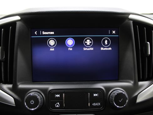 Used 2024 GMC Terrain SLT image 16