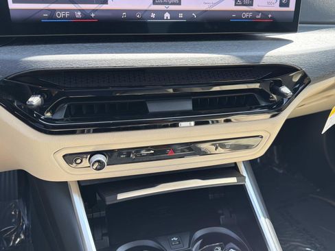 New 2026 BMW 330i Sedan w/ Convenience Package image 20