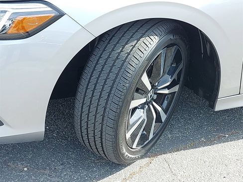 Certified 2023 Honda Civic EX image 33