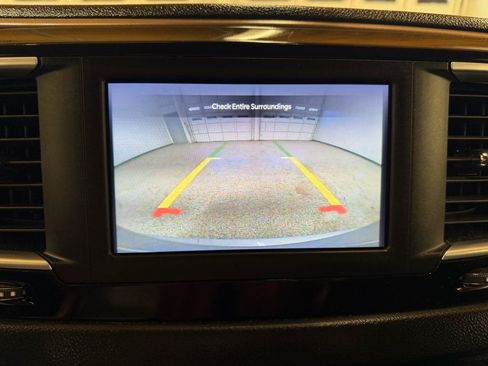 Used 2023 Chrysler Voyager LX FWD image 19