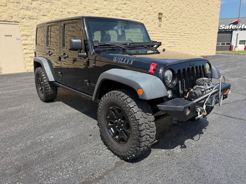 Used 2014 Jeep Wrangler Unlimited Sport AWD/4WD image 7