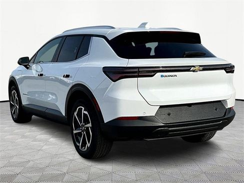 New 2026 Chevrolet Equinox EV LT image 4