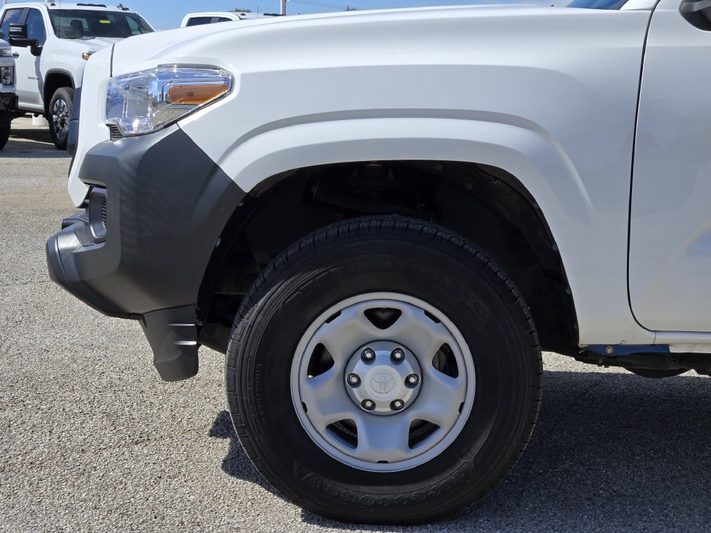 Used 2022 Toyota Tacoma SR RWD image 8