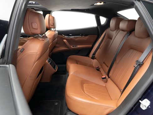 Used 2015 Maserati Quattroporte S Q4 AWD/4WD image 57
