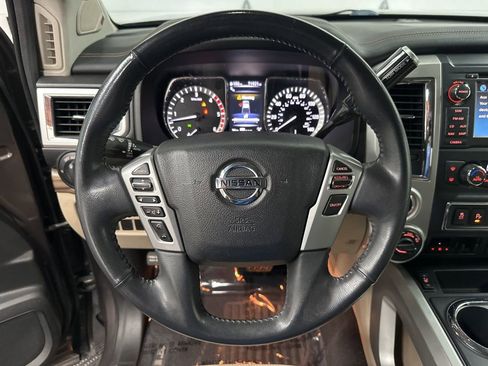 Used 2016 Nissan Titan SL AWD/4WD image 16