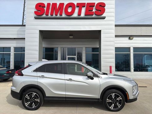 Used 2025 Mitsubishi Eclipse Cross SE image 1