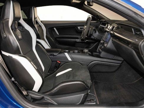 Used 2022 Ford Mustang Shelby GT500 w/ Carbon Fiber Track Pack image 57