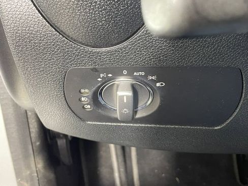 Used 2009 Mercedes-Benz SLK 300 image 10